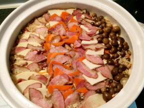 笋菇腊肉煲饭