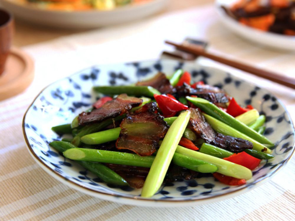 蒜苗淸炒腊肉