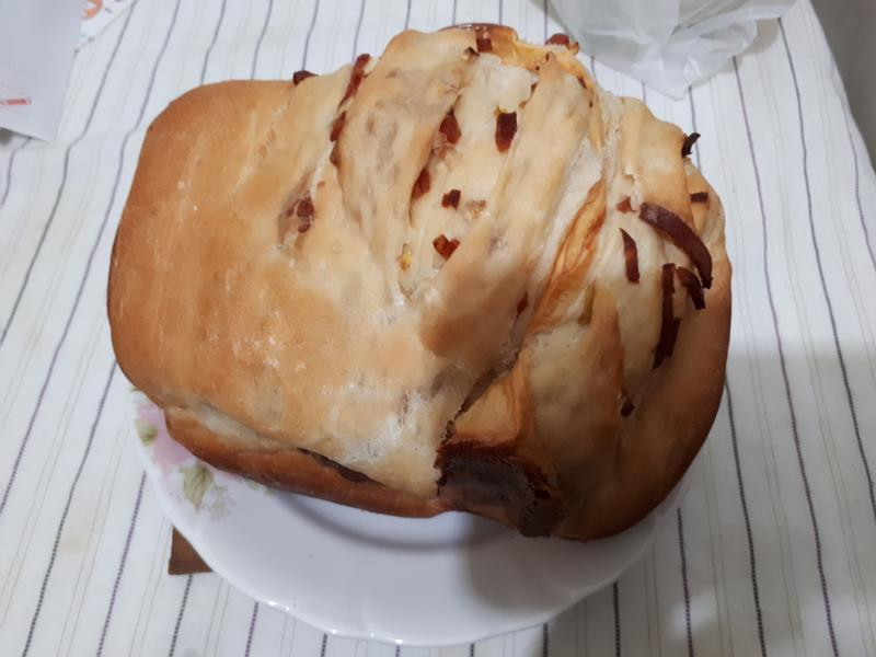 鲜葱香肠起士咸面包