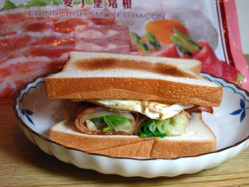 葱烧培根蛋吐司