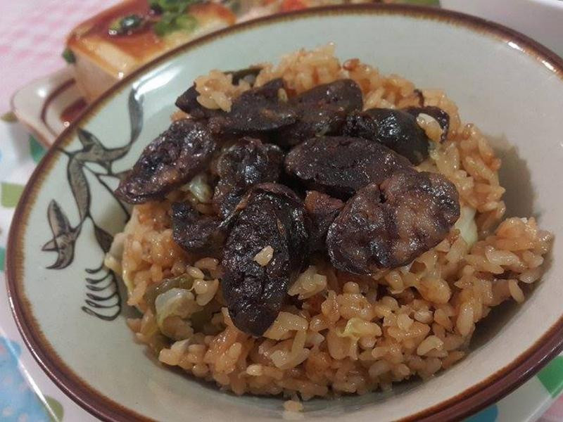腊肠高丽菜饭
