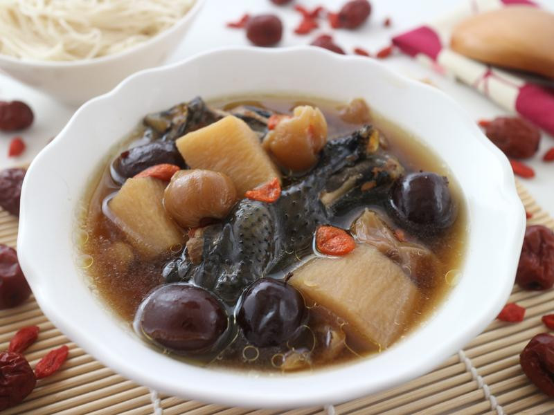 山药乌鸡腿绍兴煲汤