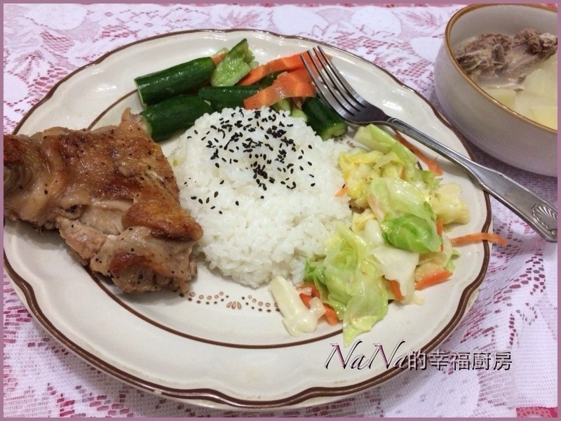 香煎黑胡椒鸡腿排