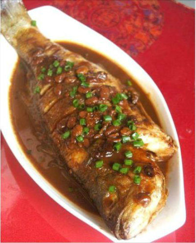 豆瓣酱烧鲈鱼