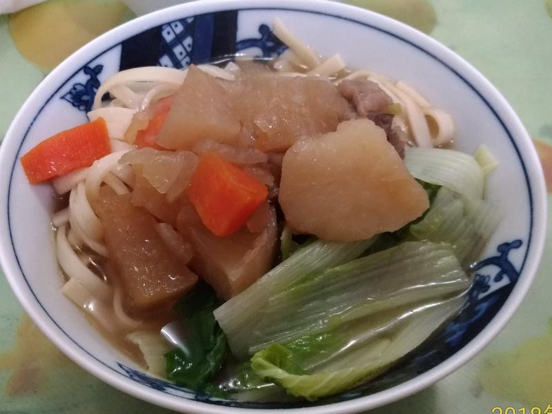 萝卜马铃薯牛腩汤
