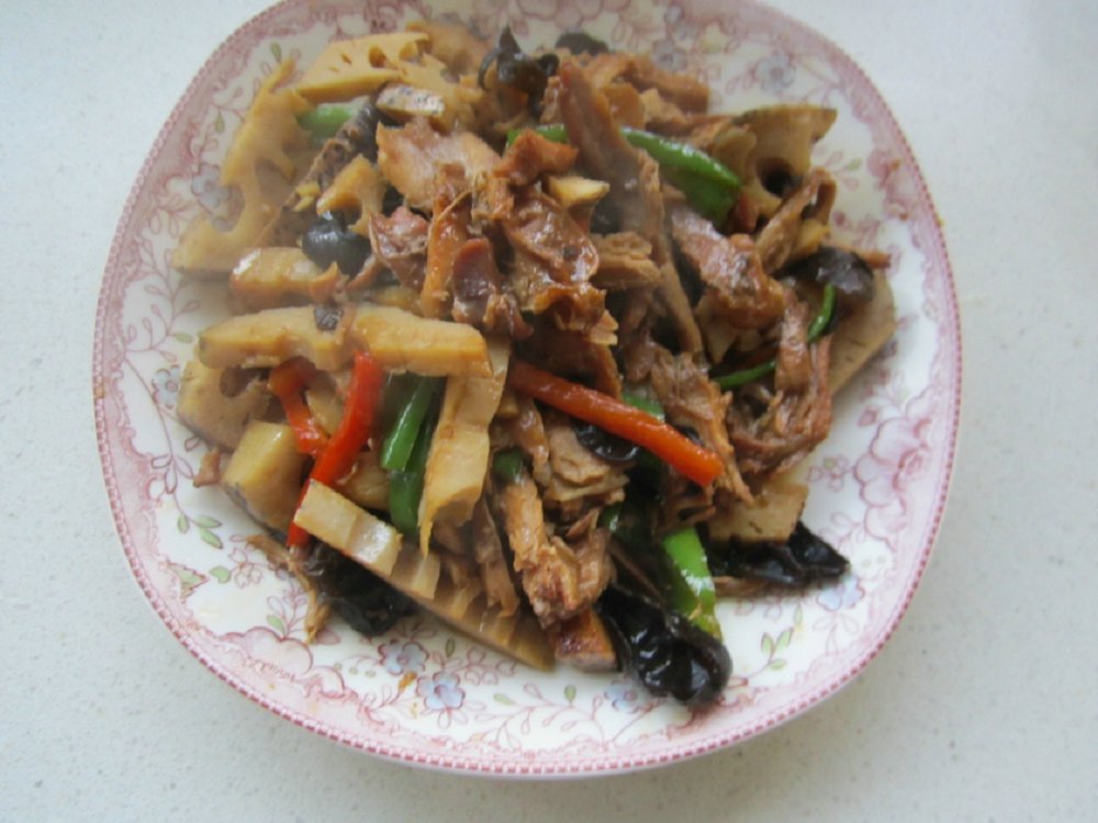 兔肉莲藕