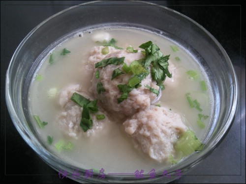 汆鲅鱼丸子
