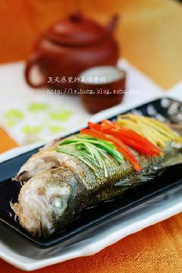 葱油鲈鱼