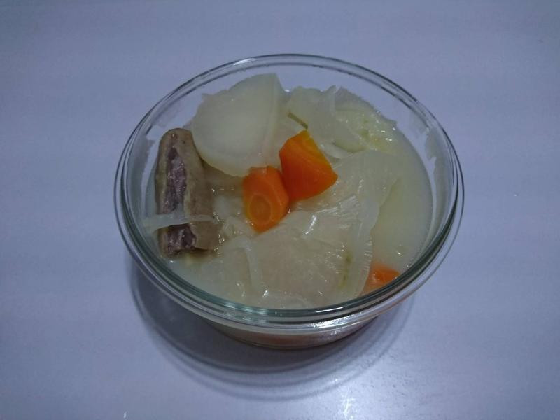 萝卜猪尾汤