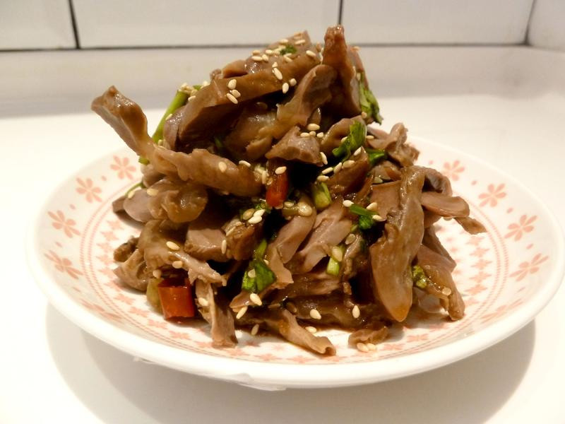 凉拌麻油香辣鸡胗