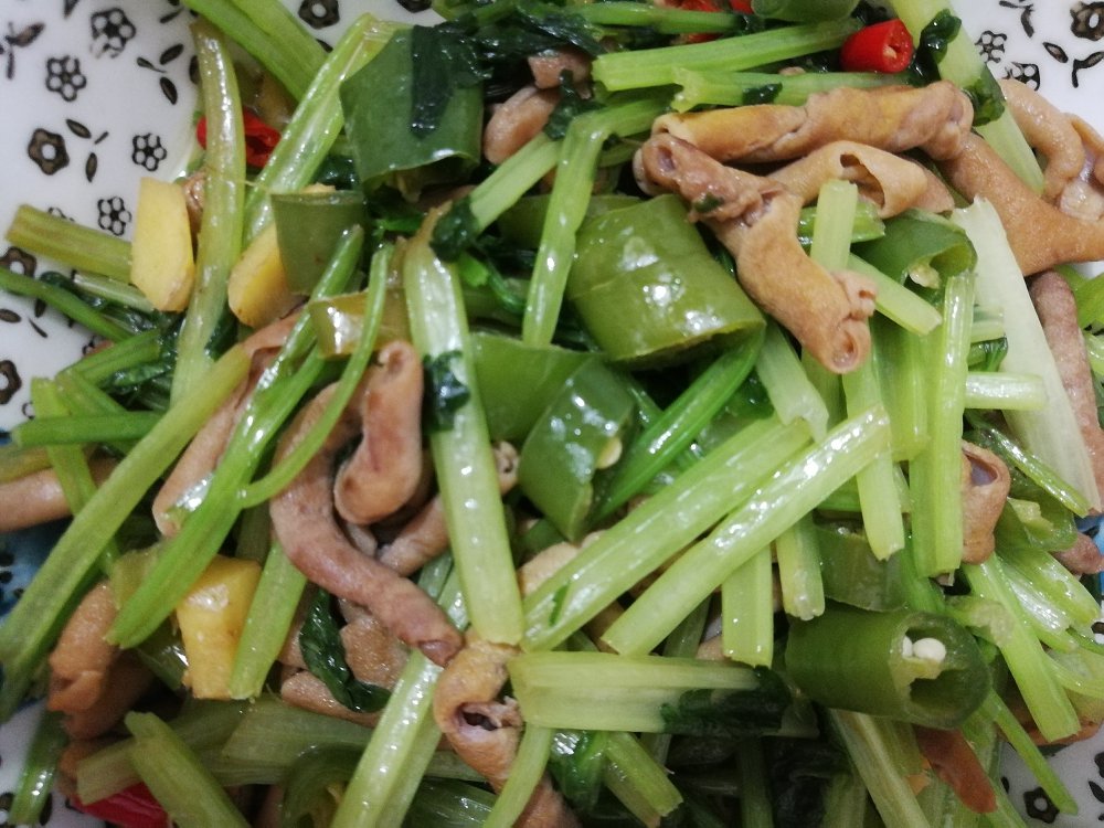 芹菜炒鸭肠