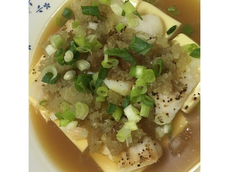 清蒸鲶鱼豆腐