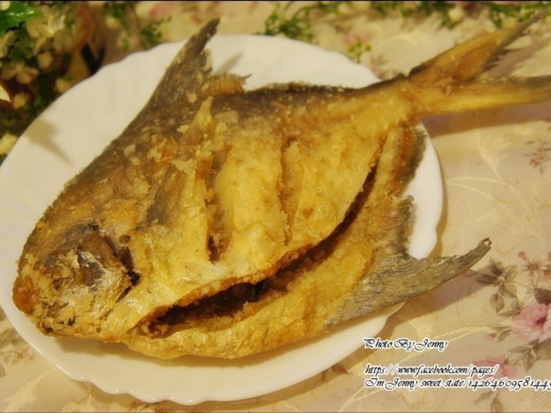 香酥白鲳鱼
