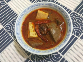 麻辣锅底鸭血豆腐