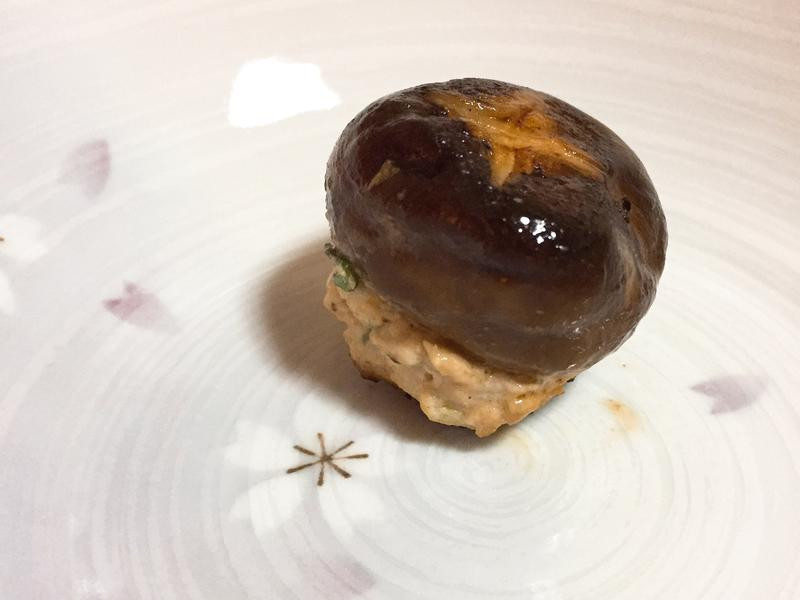 香菇镶鸡肉