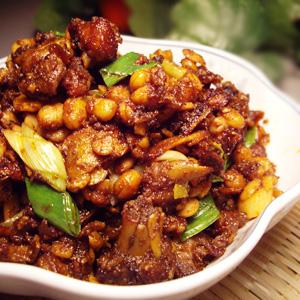 鸭翅炒腊八豆