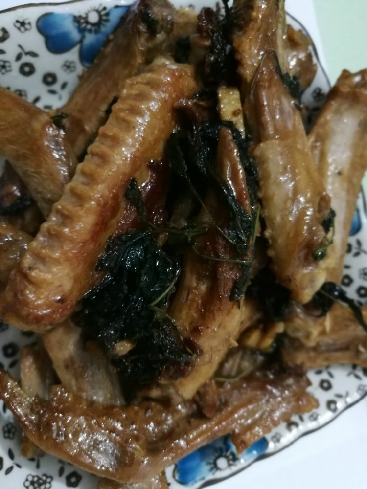 紫苏焖鸭翅