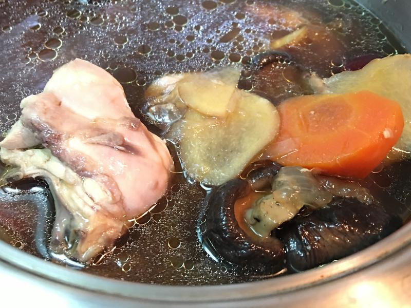 人参阿胶鸡汤