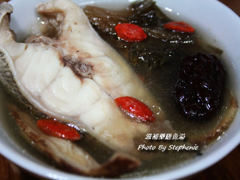 滋补药膳鱼汤