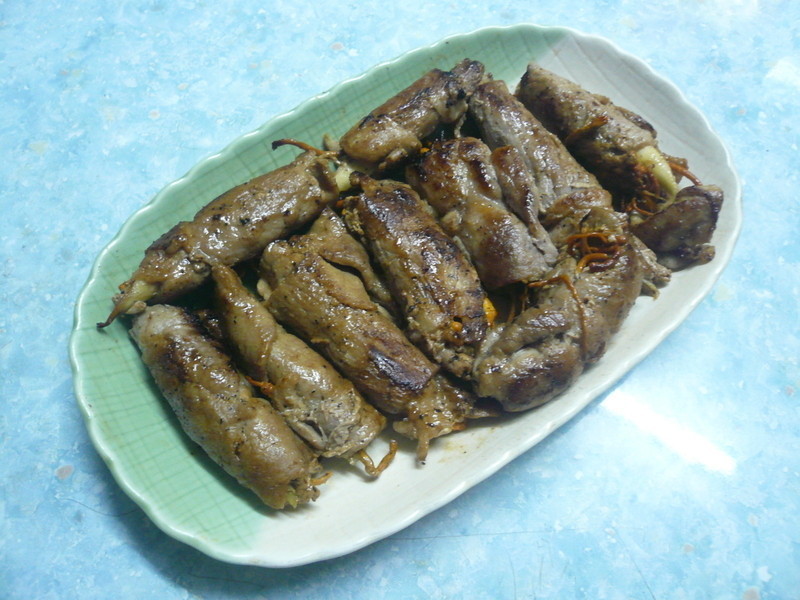 虫草花黑豚肉卷