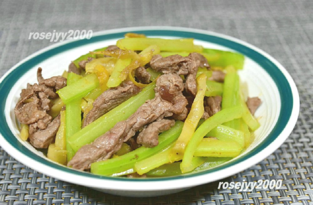 牛肉炒榨菜西芹