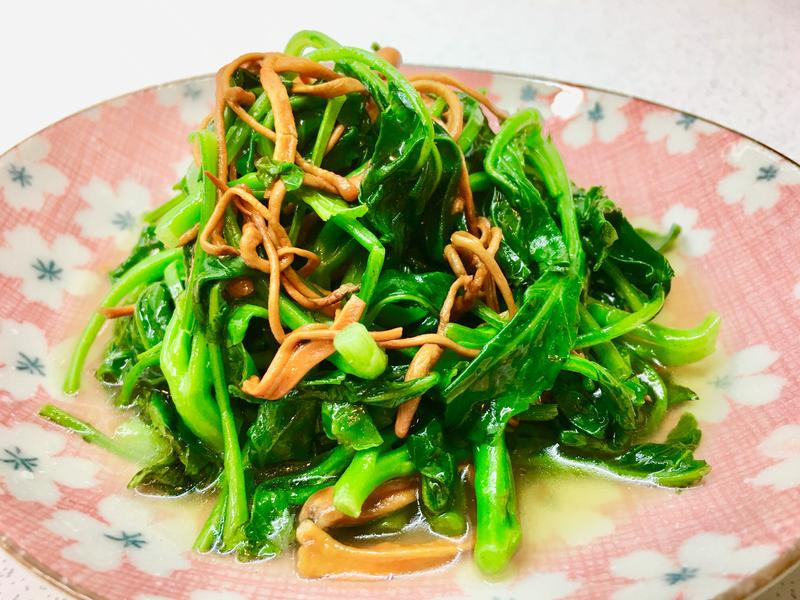 素炒虫草花
