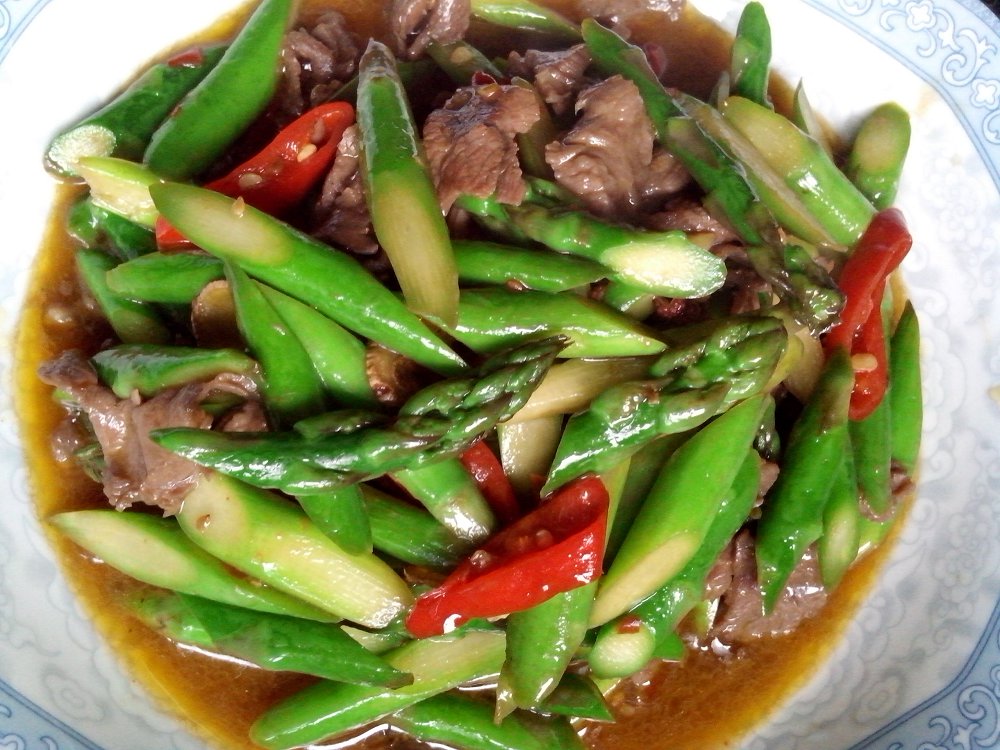 芦笋炒牛肉
