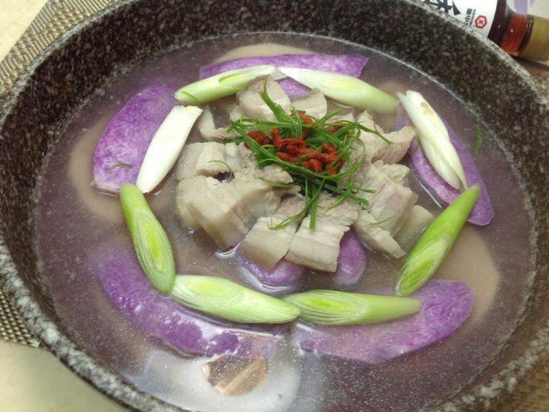白肉青蒜双色山药锅