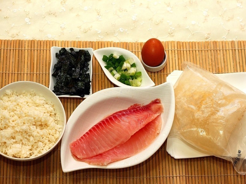 鲷鱼肉片粥