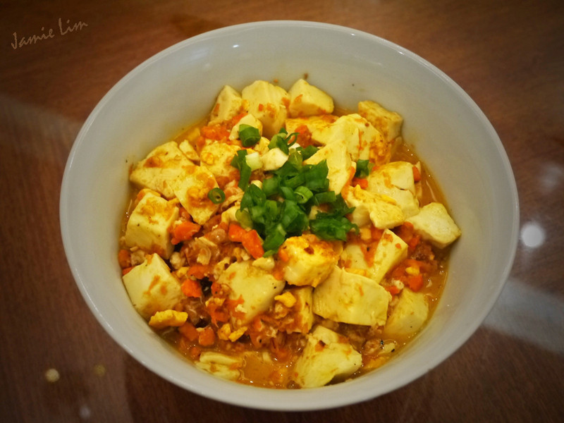 经典蟹黄豆腐煲