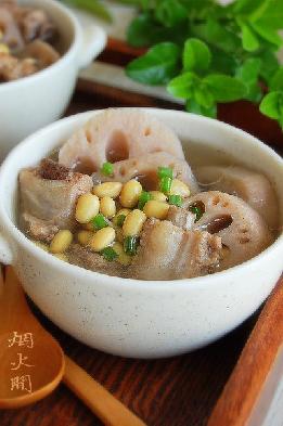 莲藕黄豆排骨汤