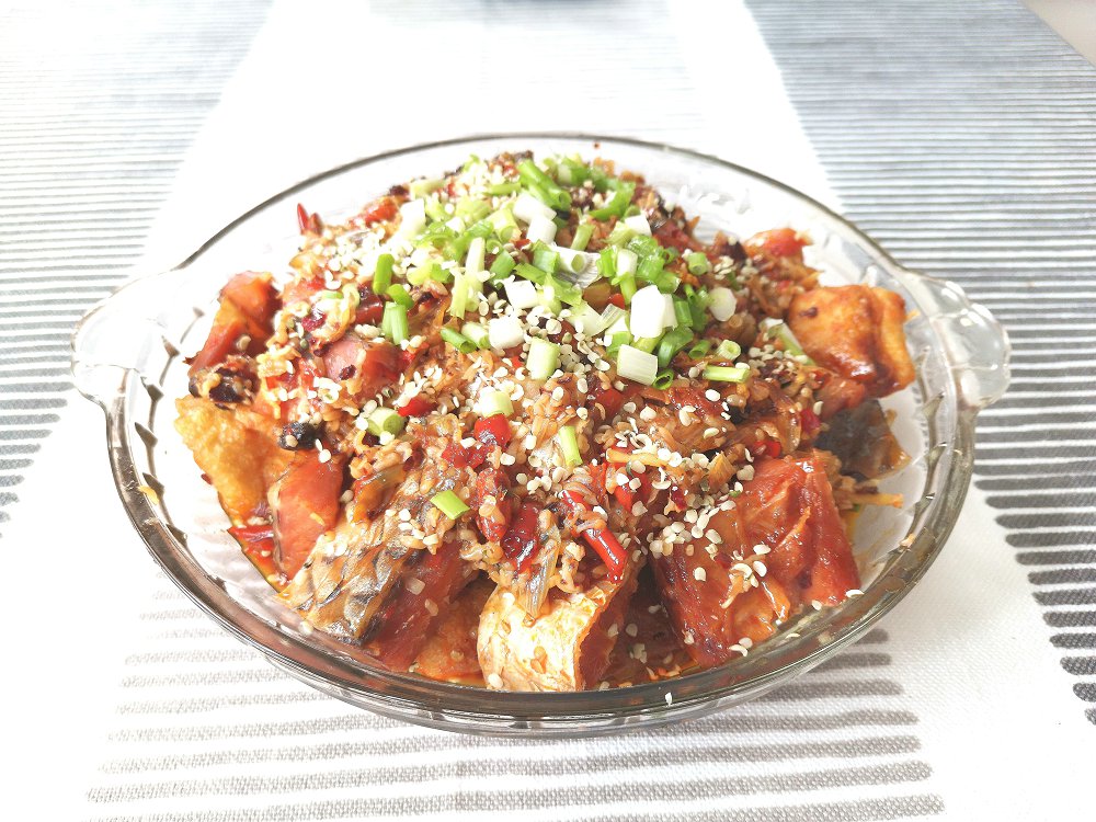 火麻仁豆泡蒸腊鱼