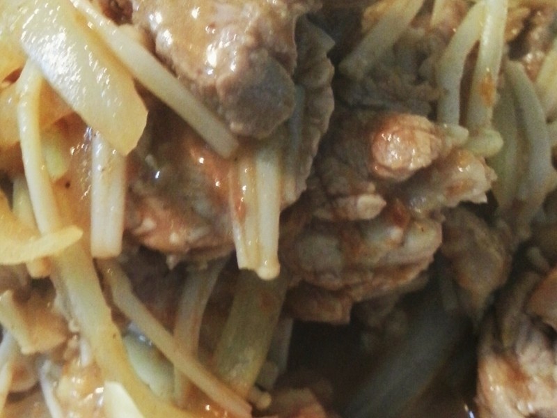 沙茶金针菇炒肉片