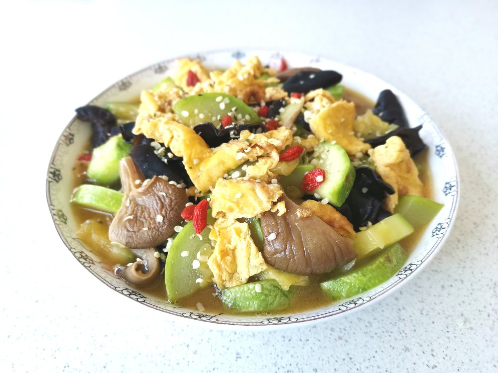 火麻仁瓠子瓜炒鲍鱼菇
