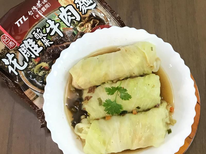 酸菜牛肉面高丽菜卷