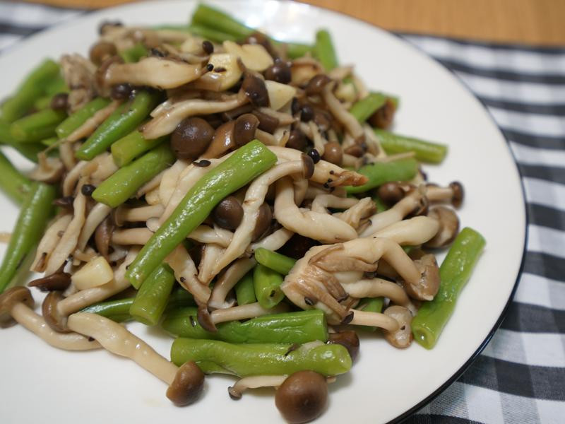 树子炒鸿喜菇