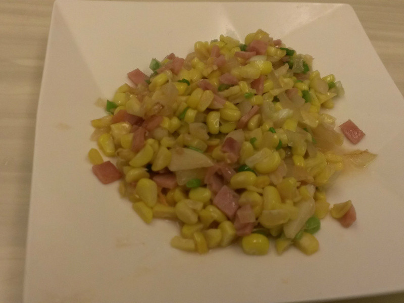 火腿洋葱炒玉米