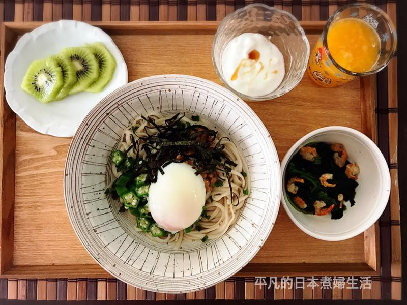 日本朝食纳豆乌冬