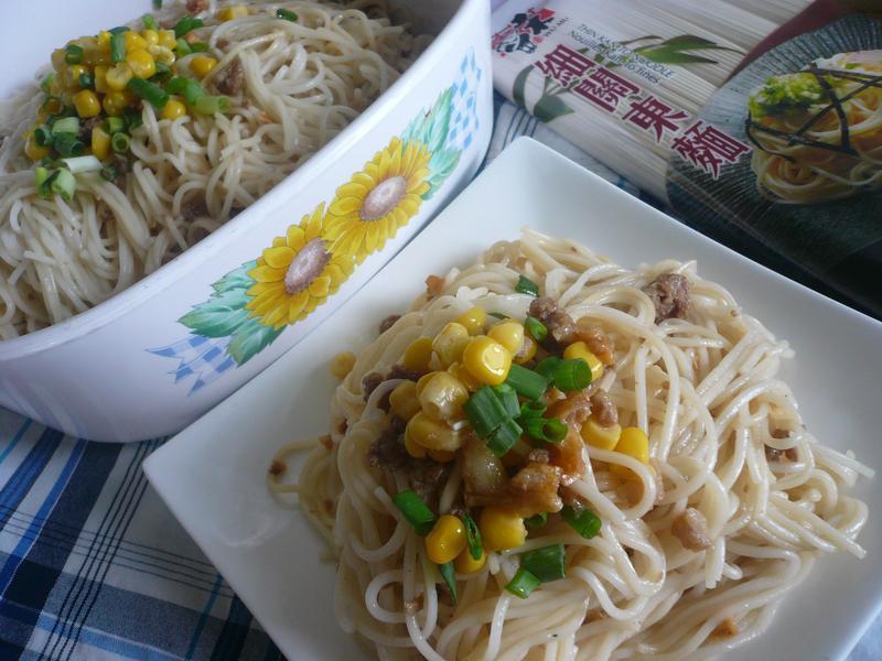 蒜香肉燥白面