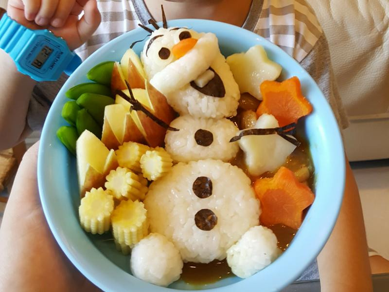 雪宝造型咖喱饭