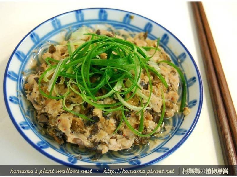 黑菇酱梅干菜蒸肉