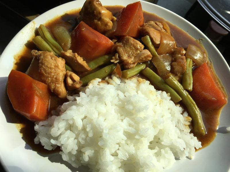 蔬菜咖喱鸡腿饭