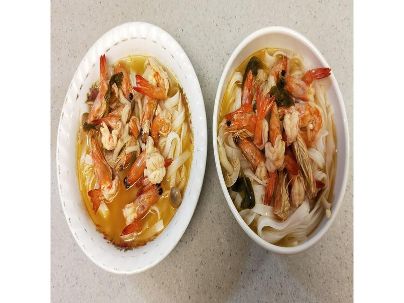家常泰式酸辣虾汤河粉