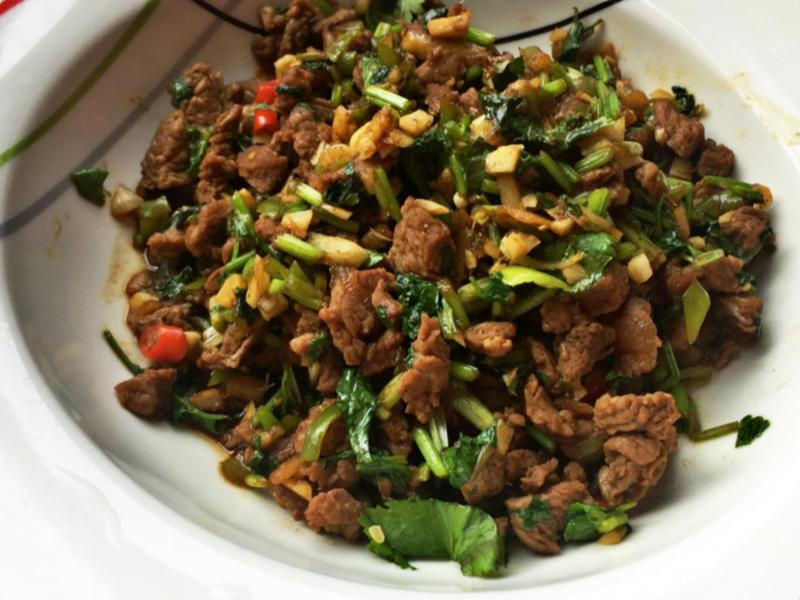 湖南风味香菜辣椒牛肉