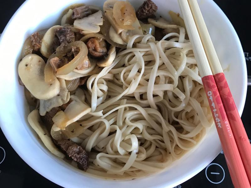 黑椒碎洋葱炒蘑菇松茸