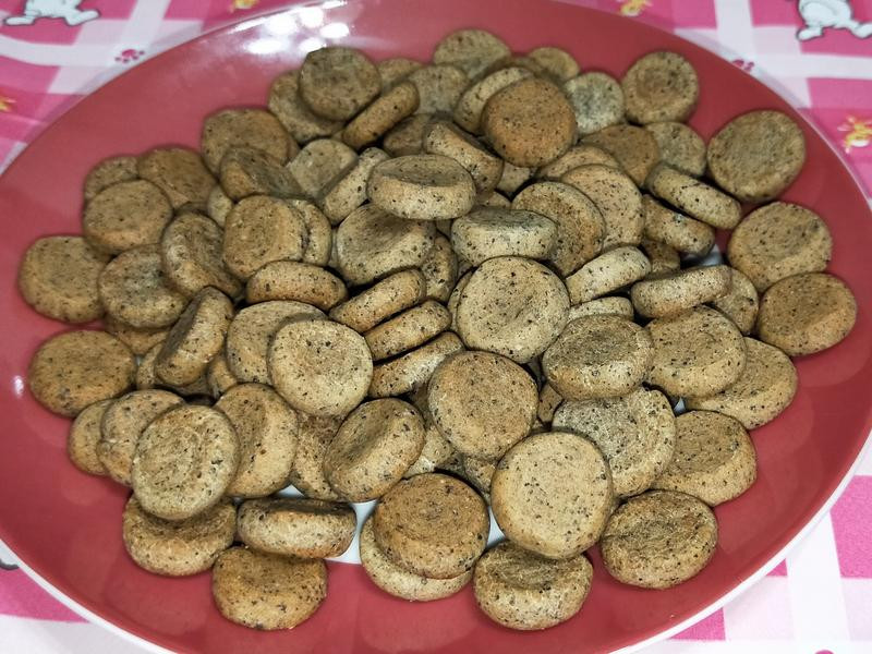 腰果栗子芝麻饼