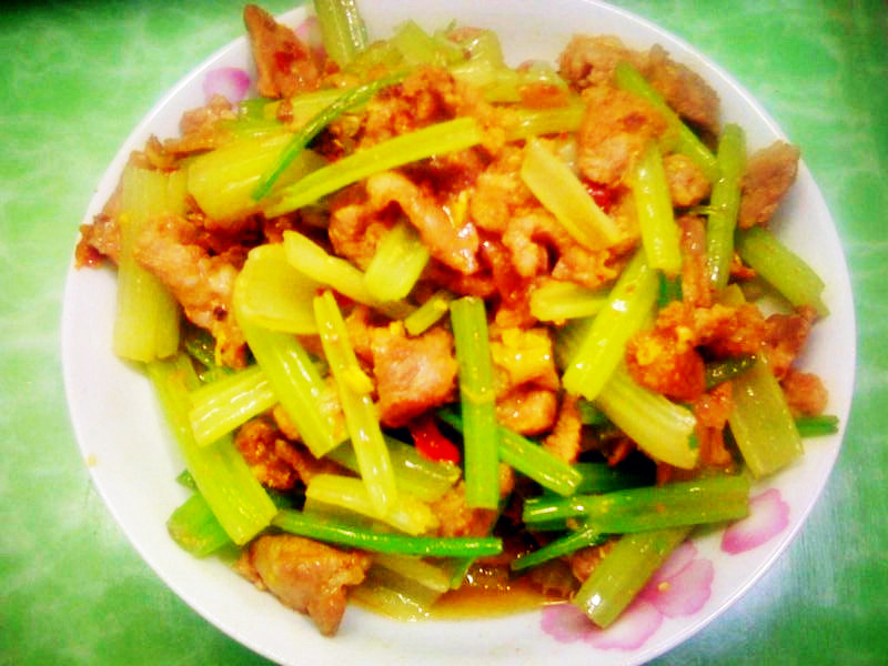芹菜炒猪肉