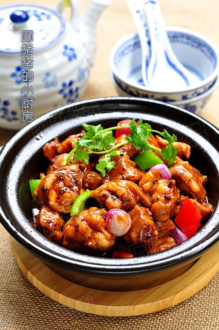 经典粤菜嗜嗜滑鸡煲