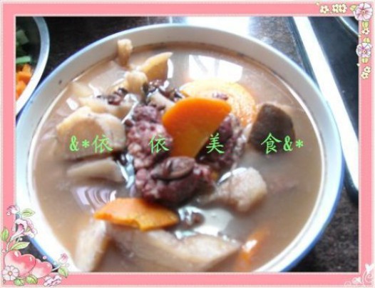 粉葛赤小豆煲鲮鱼汤