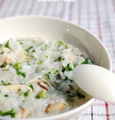 荠菜香菇鸡丝粥
